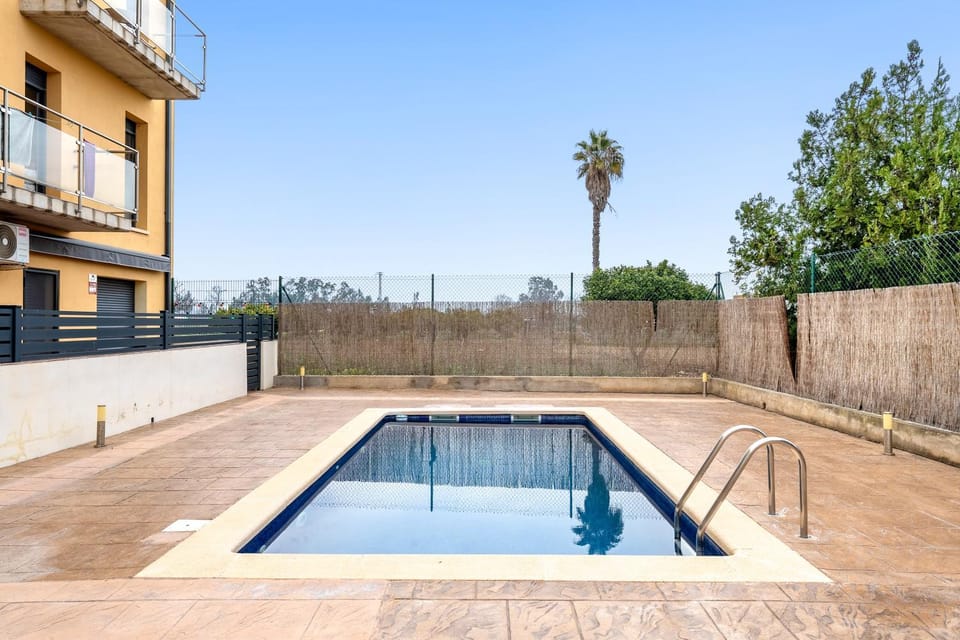 Property building, Swimming pool