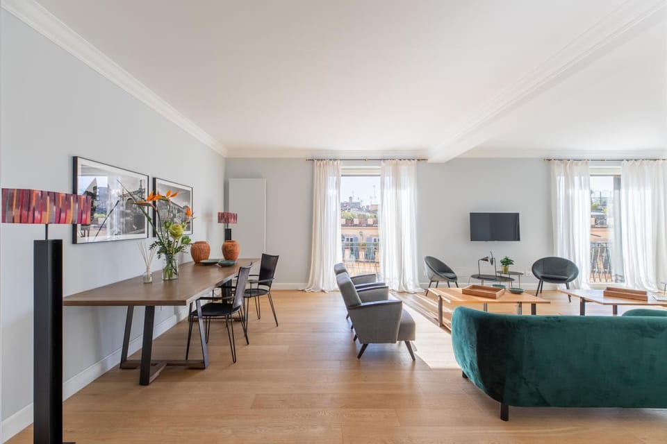 Living room, Seating area
