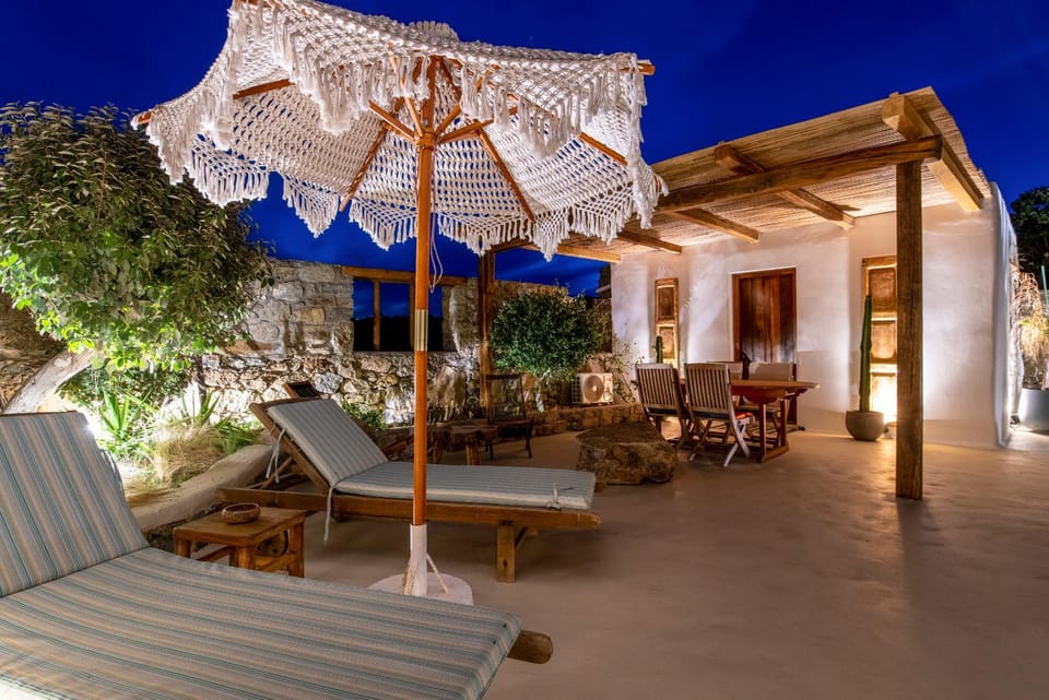 Villa Sea Walk Mykonos 200m to ftelia beach Villa in Mykonos, Mikonos 846 00, Greece