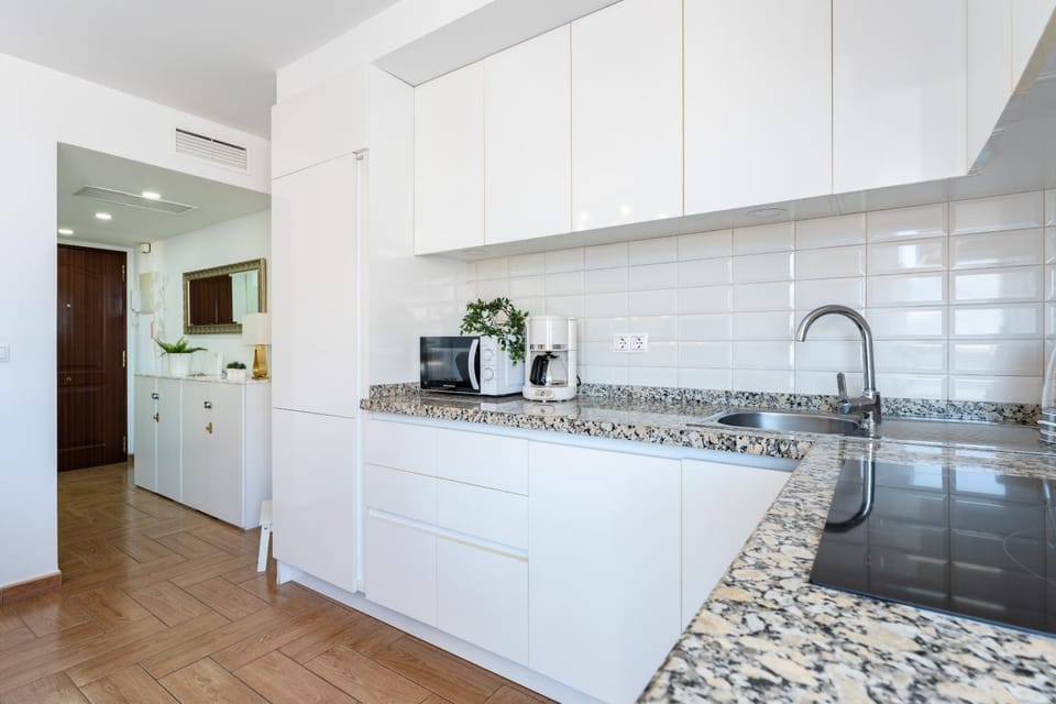 Kitchen or kitchenette, Living room