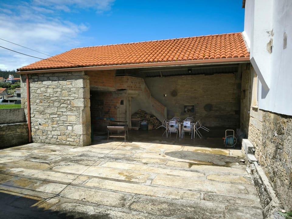 Day, BBQ facilities, Dining area