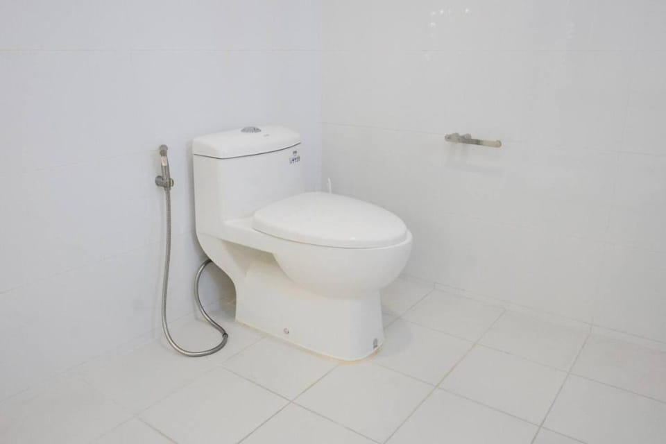 Makati Altean Apartment (Delfin Room) House in Makati
