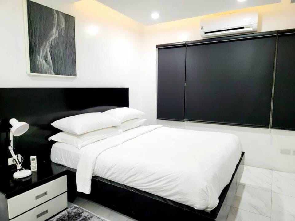Bed, Bedroom, air conditioner