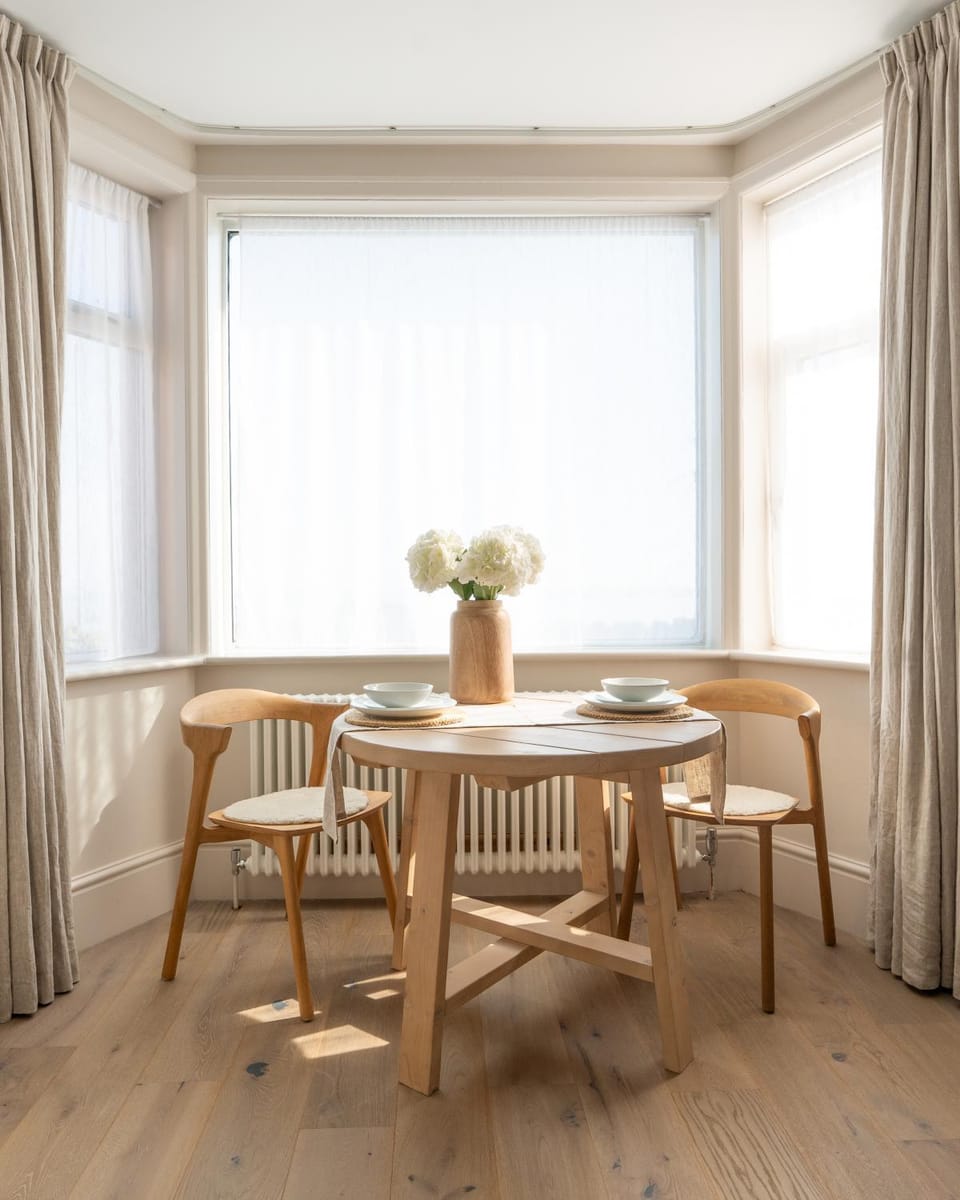 Seating area, Dining area