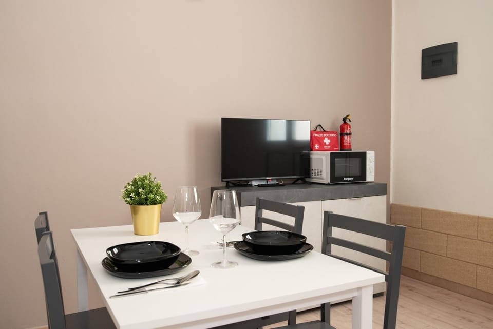 TV and multimedia, Dining area, minibar