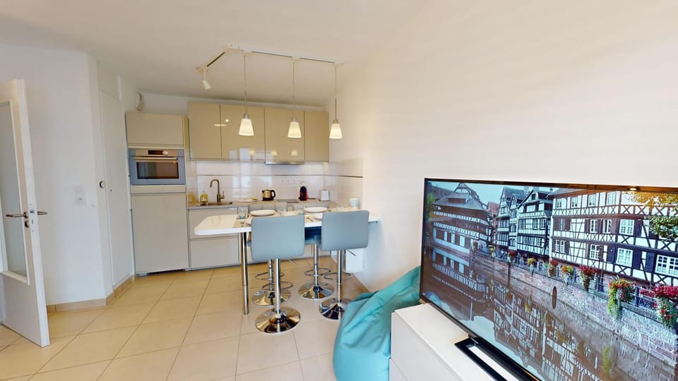 TV and multimedia, Kitchen or kitchenette, Dining area, pet friendly, stove