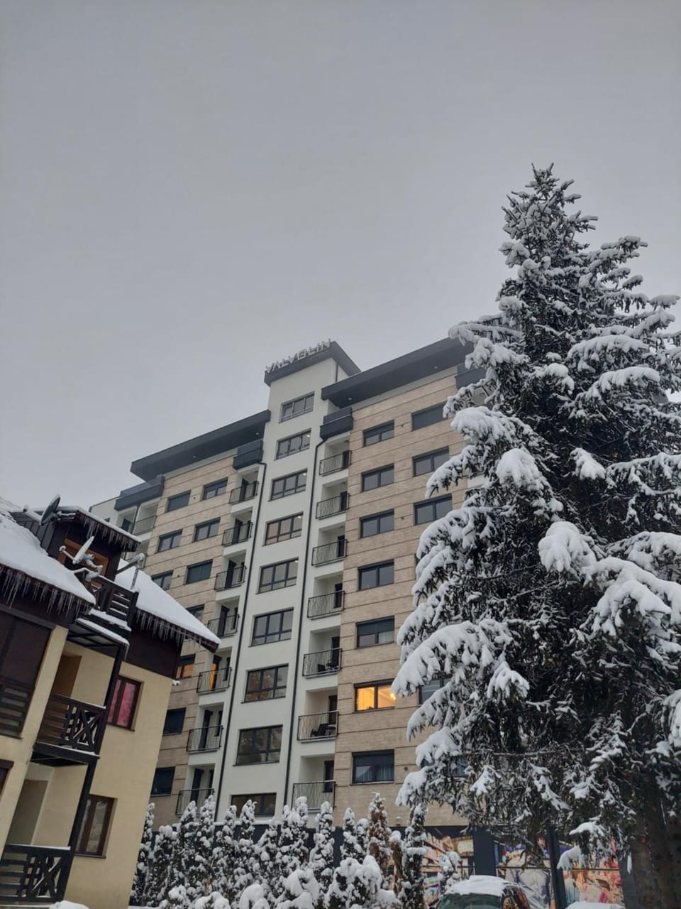 Property building, Day, Winter