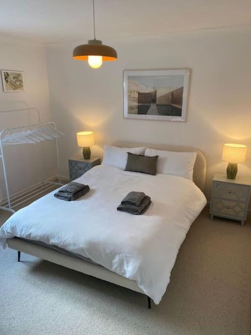Cliffside 3 Bedroom House with Sea Views Villa in England