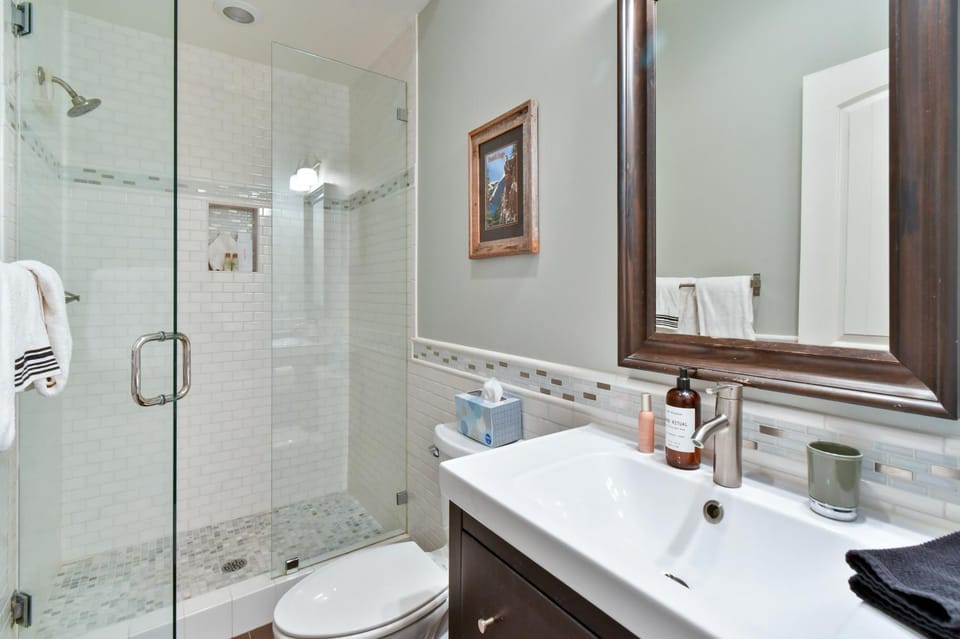 Beautiful Townhome on Free Shuttle Route Minutes to PC Resorts House in Snyderville