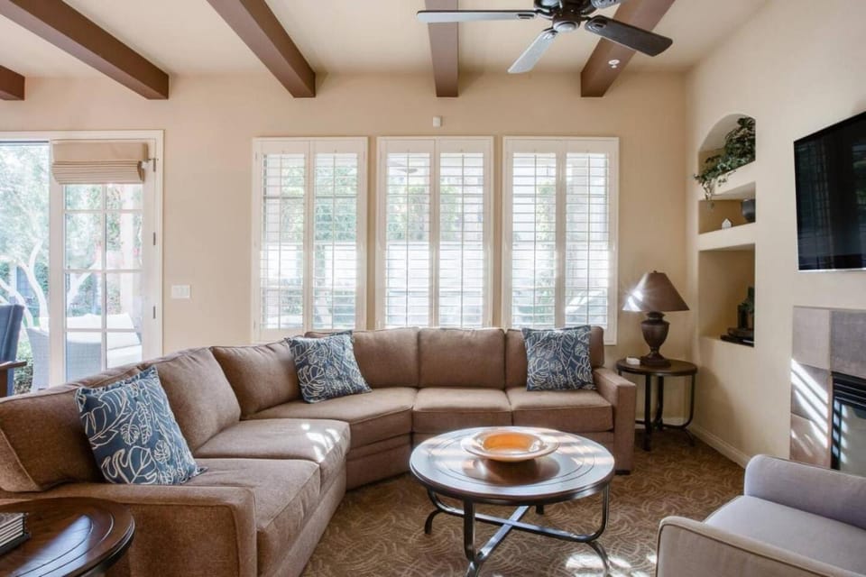 Legacy Villas 2Br - PERFECT Spot with Hotel Luxuries Villa in Indian Wells