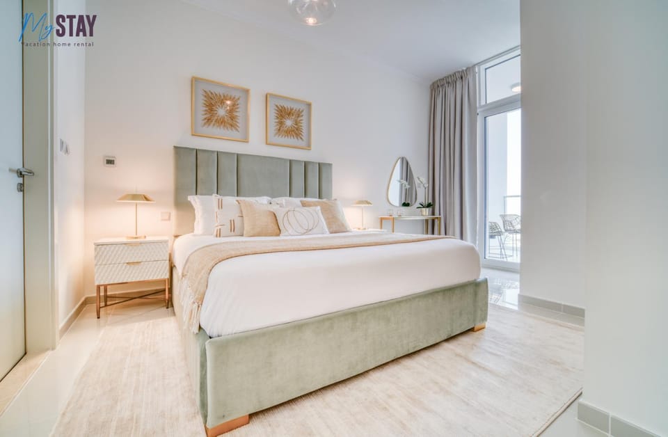 Bed, Photo of the whole room, Bedroom, wardrobe, air conditioner