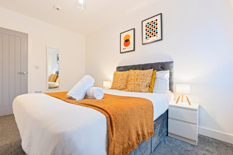Bed, Bedroom