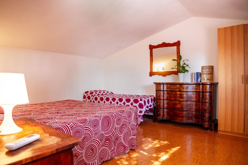 Living room, Bedroom