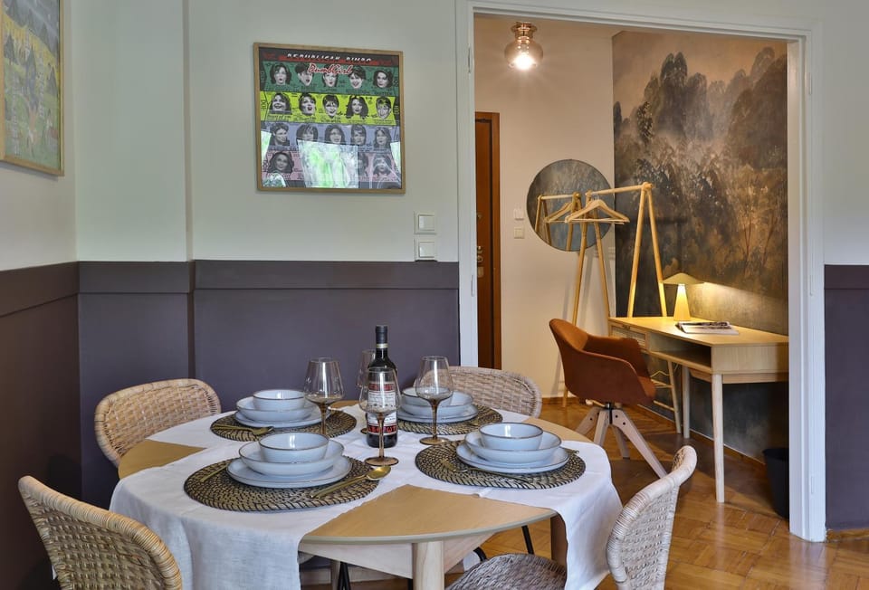 Living room, Dining area