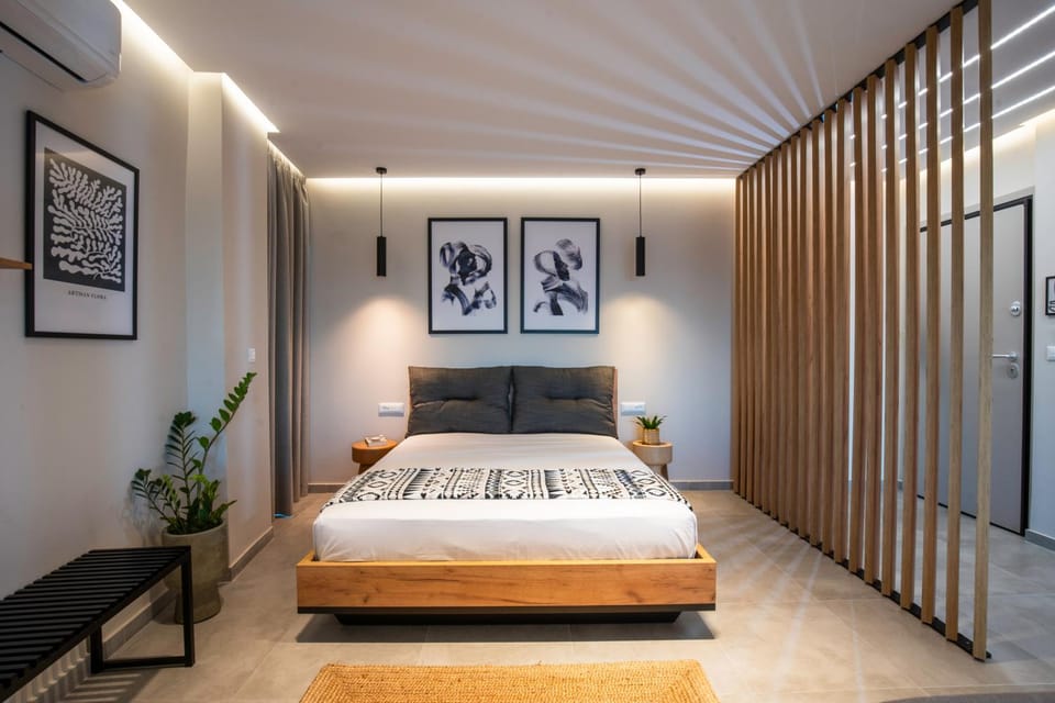 Property building, Bed, Living room, Bedroom
