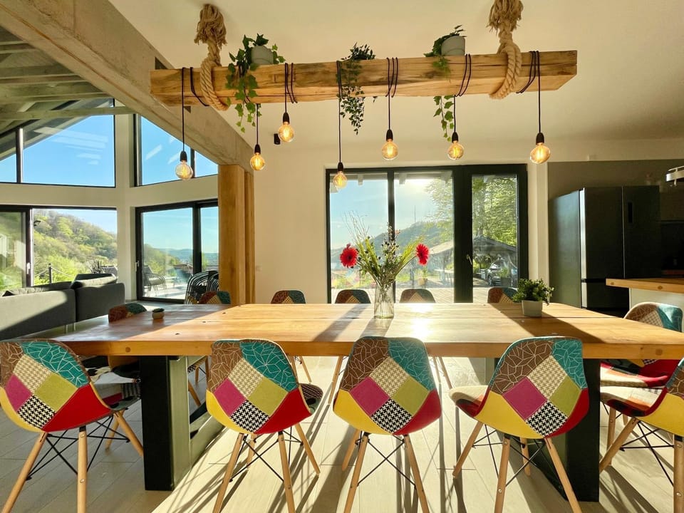 Living room, Seating area, Dining area
