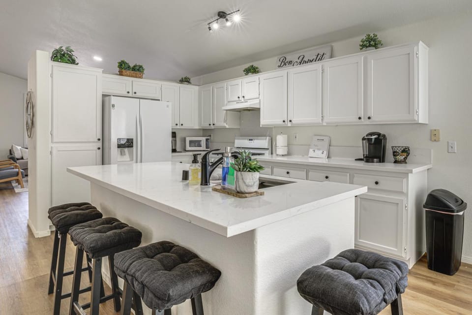 Las Vegas Home with Covered Patio about 5 Mi to Strip! House in Spring Valley
