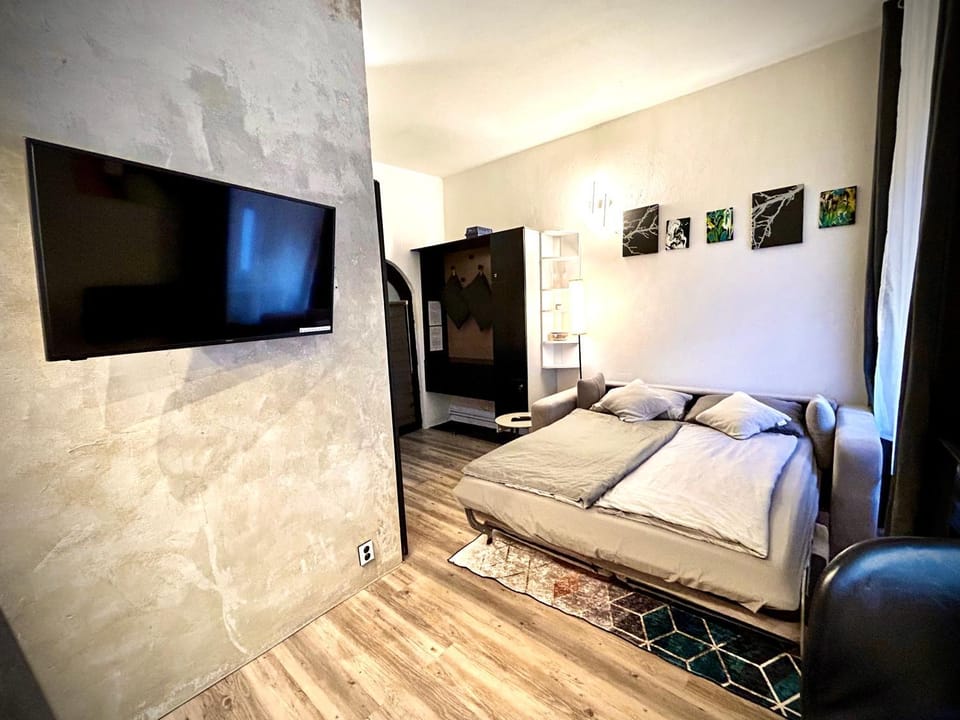 K&H Apartmens Industrial Apartment in South Moravian Region