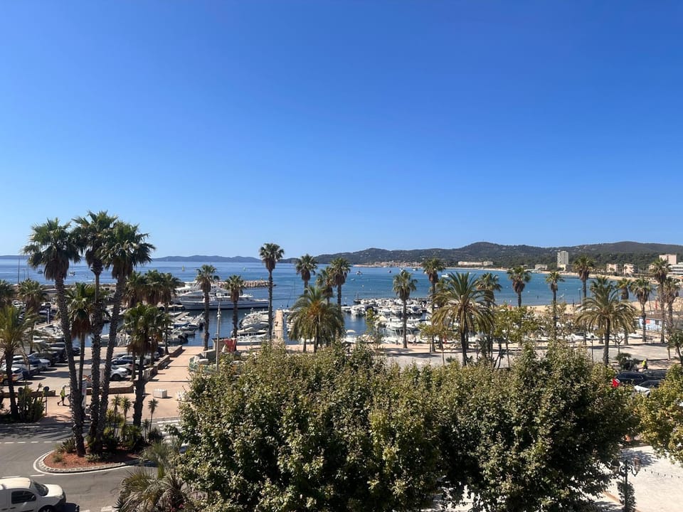 T2 vue Mer Apartment in Le Lavandou