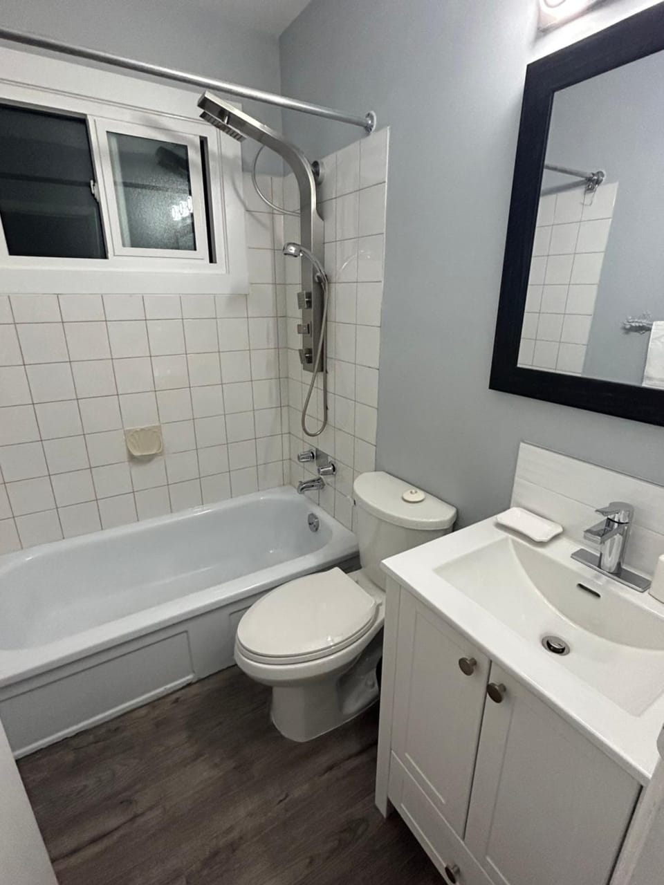 Cute Highland Park Entire Unit A Apartment in Calgary