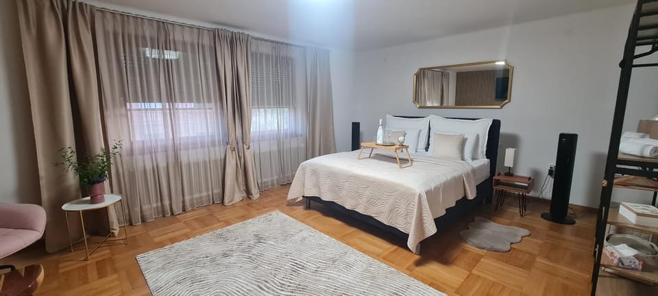 aNNa s Cozy Home with Private Forest, Canopy Terrace & Parking, near Red Bull Ring Apartment in Styria