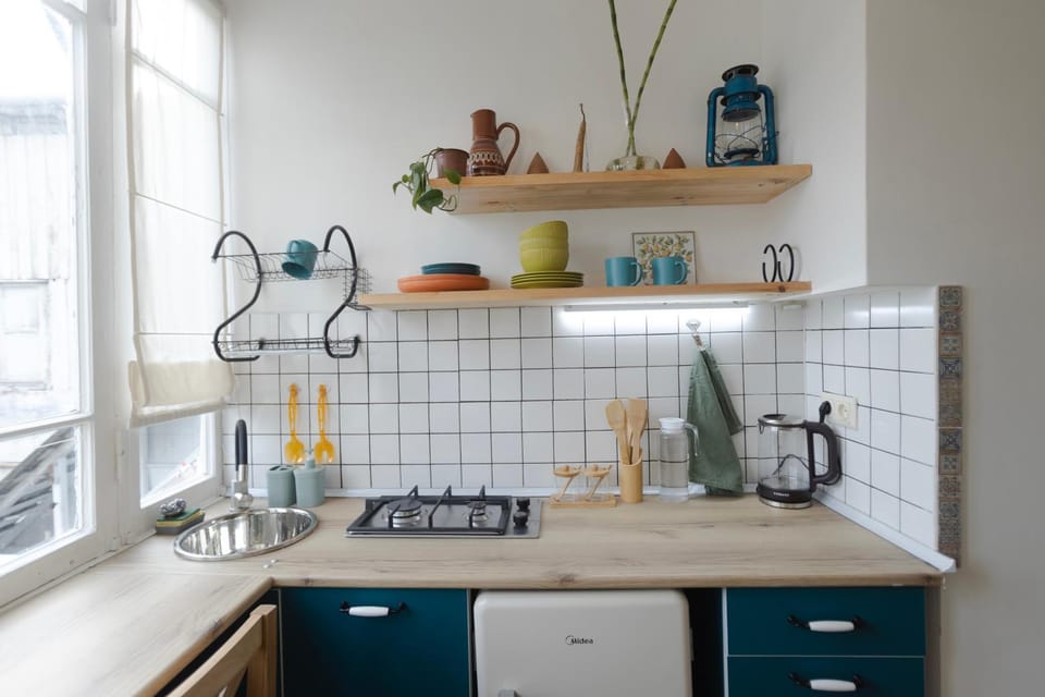 Kitchen or kitchenette