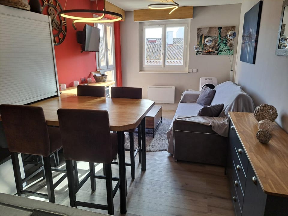 Capri Bali 56, Superb Appart rénové, vue mer, parking, wifi Apartment in Agde