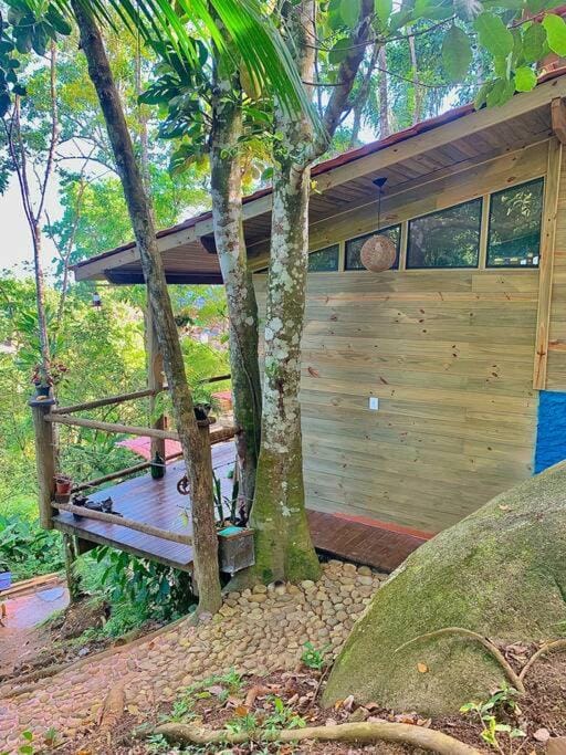 Eco Cabana a 150 metros da praia e centrinho Chalet in State of Rio de Janeiro