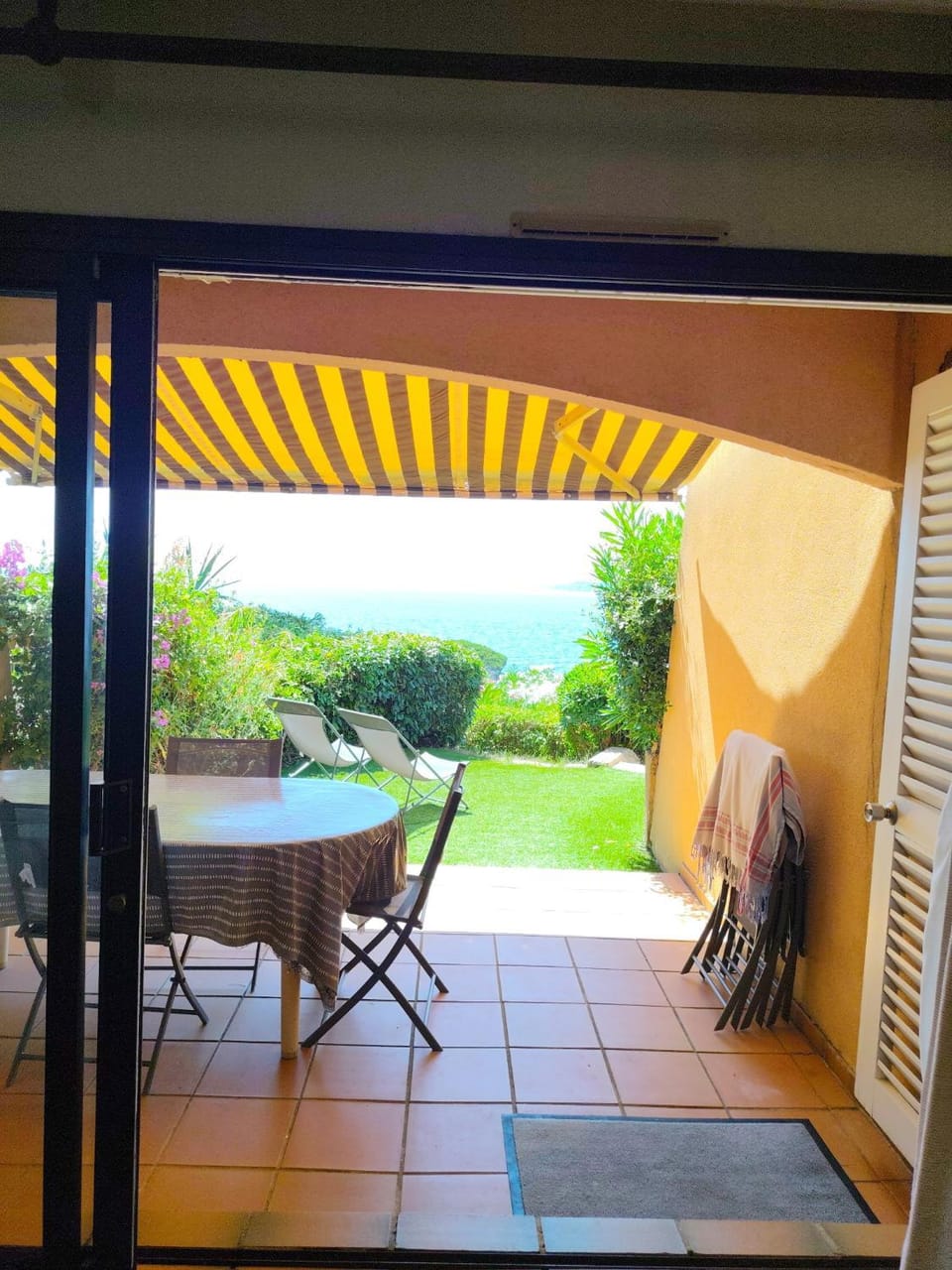 Balcony/Terrace, Garden view