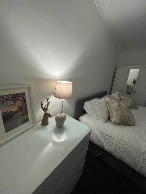 Albert House Villa in Airdrie