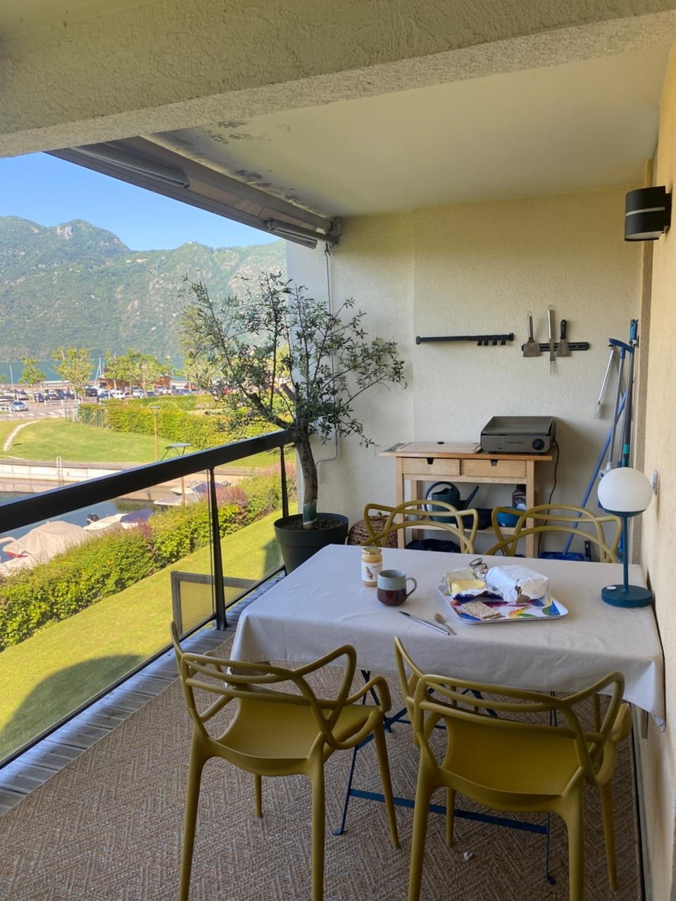 Appartement d'exception au bord du lac Apartment in Tresserve