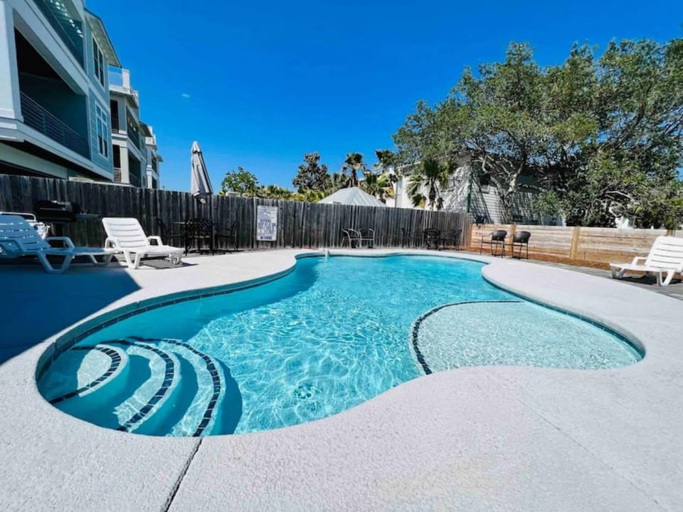 Pool view