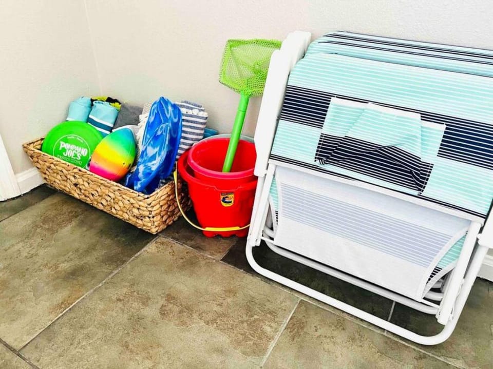 The Salty Life - Pool - Gym - Beach Essentials House in South Walton County