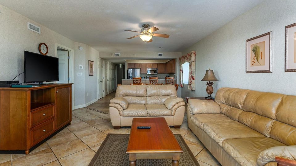 Malibu Pointe 901 2nd row ocean view-Crescent Beach Section House in North Myrtle Beach