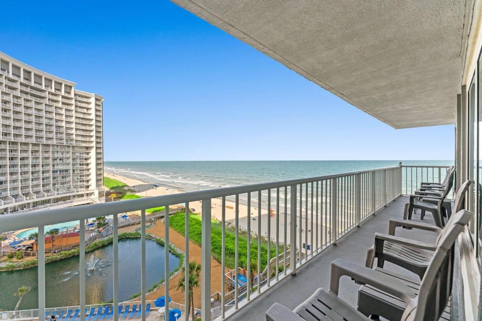 Seawatch South 807 - Oceanfront-Shore Drive Section House in South Carolina