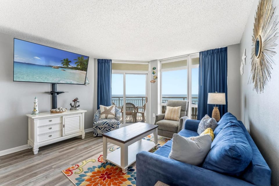 Bay Watch Resort M. 1012-Oceanfront-Crescent Beach Section House in Atlantic Beach