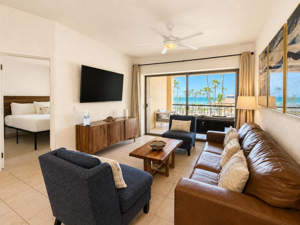 Patio, Living room, Bedroom