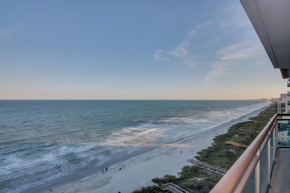 Bahama Sands 1102 - Oceanfront - Crescent Beach Section House in North Myrtle Beach