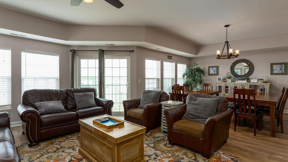 Pier Watch II 302 - 2nd Row - Large Condo - Cherry Grove Section House in North Myrtle Beach