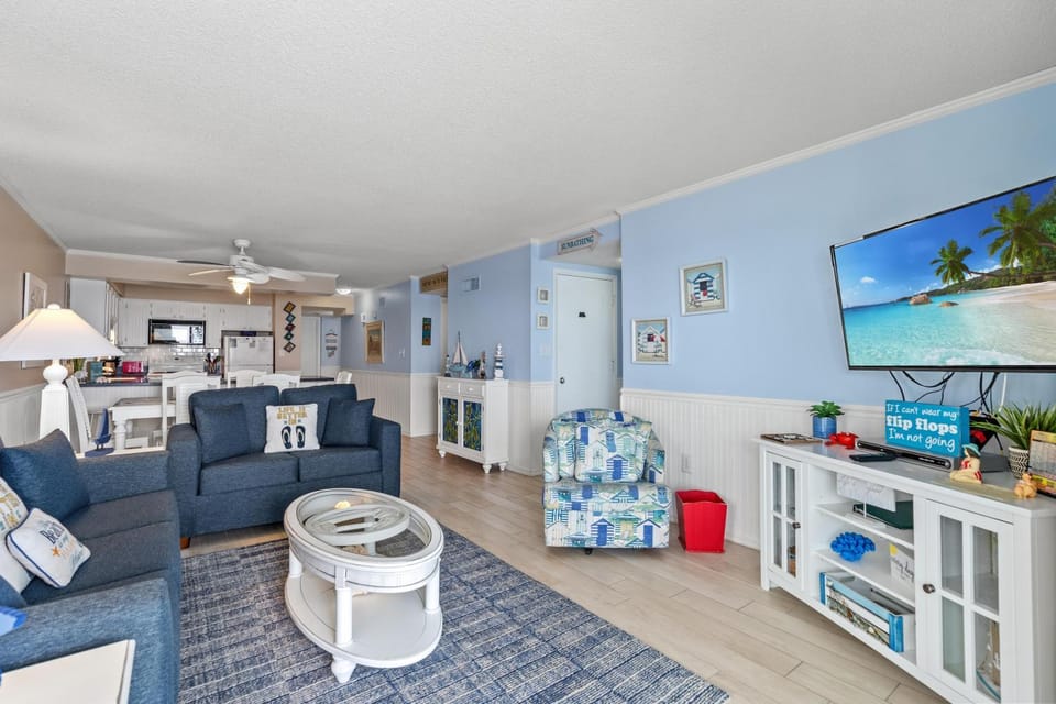 Tidemaster 905 - Oceanfront - Ocean Drive Section House in North Myrtle Beach