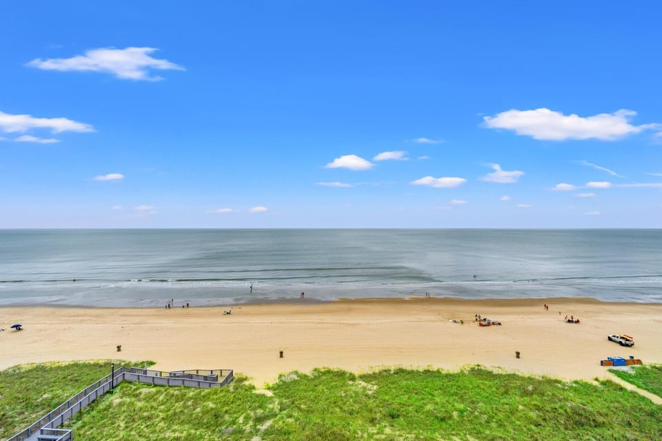 Tidemaster 905 - Oceanfront - Ocean Drive Section House in North Myrtle Beach