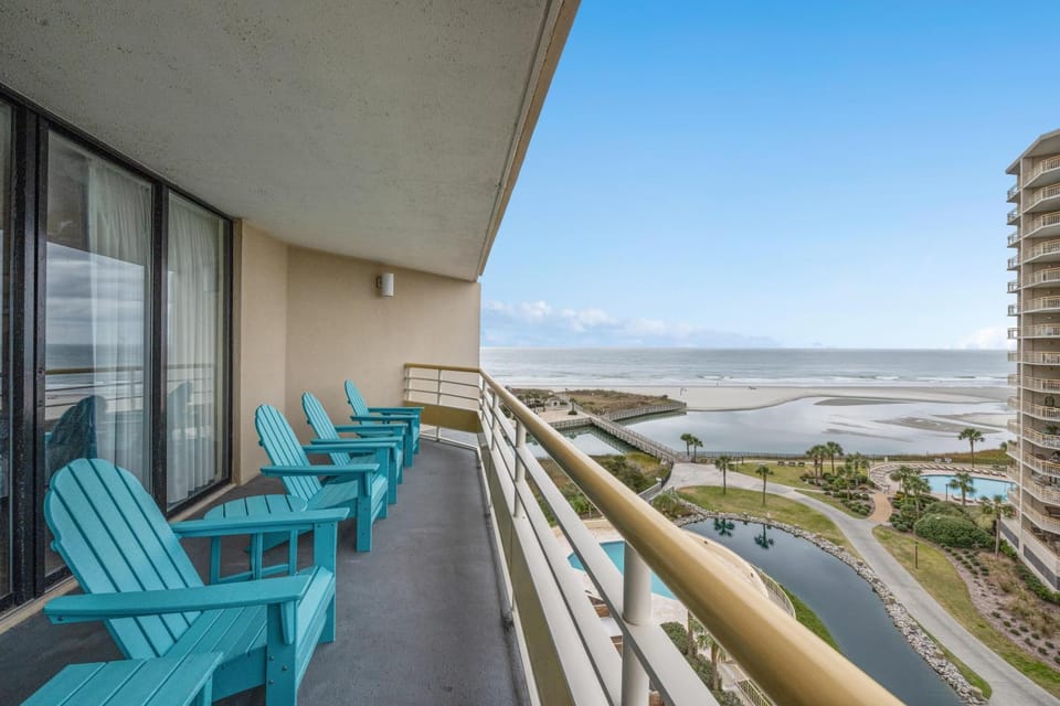 Ocean Creek Resort J8 - Oceanfront - Windy Hill House in Briarcliffe Acres