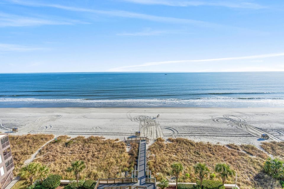 Ashworth 907 - Ocean Front-Ocean Drive Section House in North Myrtle Beach