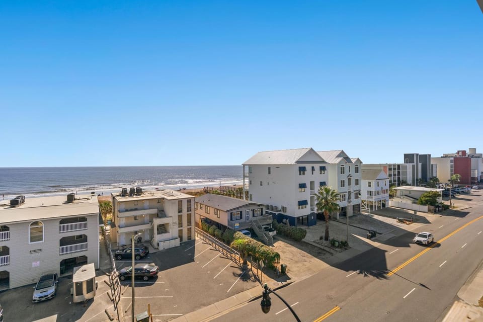 Ocean Terrace E4 - 2nd Row - Cherry Grove Section House in North Myrtle Beach