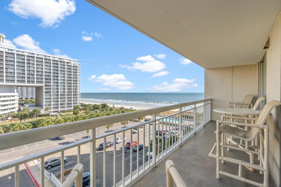 South Hampton 601 - Ocean View - Shore Drive Section House in South Carolina