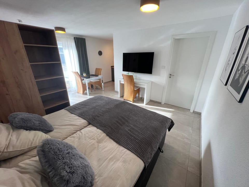 Bed, Bedroom