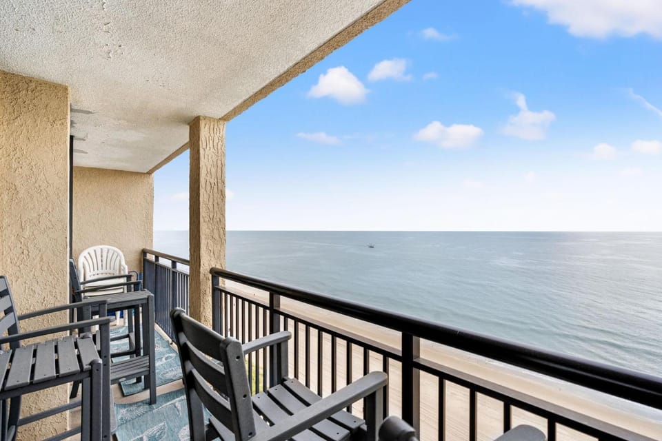 Beach Cove 1503 - Oceanfront - Windy Hill Section House in North Myrtle Beach