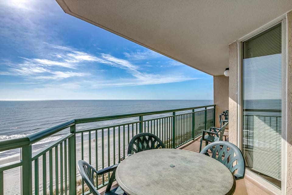 Windy Hill Dunes 1004 - Oceanfront - Windy Hill Section House in North Myrtle Beach
