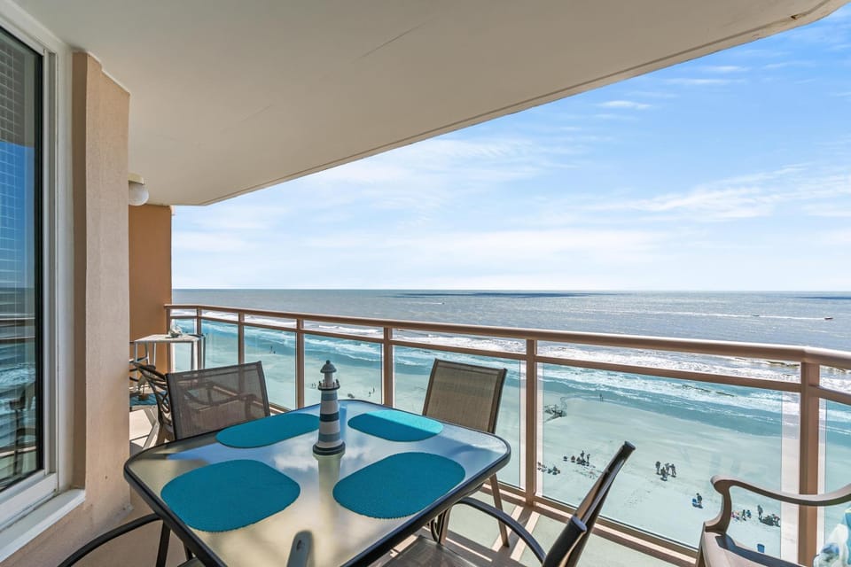 Bahama Sands 1008 - Oceanfront - Crescent Beach Section House in North Myrtle Beach