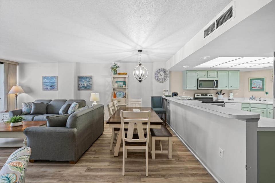 Arcadian II 4C - Oceanfront - Shore Drive Section House in South Carolina